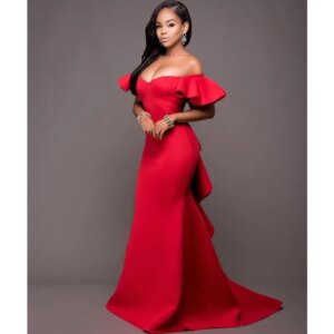 2025 Red Off-The-Shoulder Sleeveless Sweetheart Prom Dress with Appliques And Illusion Lace Flora Evening Vestido De Novia