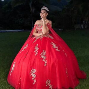 Customized Red Luxurious Quinceanera Dresses for Girls Sequined Appliques Off the Shoulder Ruched Robe Princesse Bleu Femm