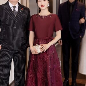 Wine Red Mother Of The Bride Dresses Elegant Round Neck Tea-Length Women Midi Dresses For Wedding Party