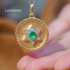 LUOWEND 100% 18K Yellow Gold Necklace Natural Diamond Natural Emerald Necklace for Women Fashion Romantic Style Wedding Jewelry