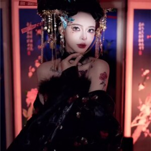 New Yanbian travel shoot ancient dress black wedding Dachang today traditional table performance