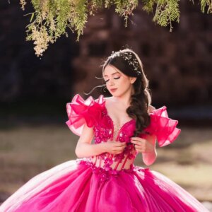 Customized rose red Off Shoulder Quinceanera Dress applique crystal beads layering Tull Lace vestidos de 15 Quinceanera 