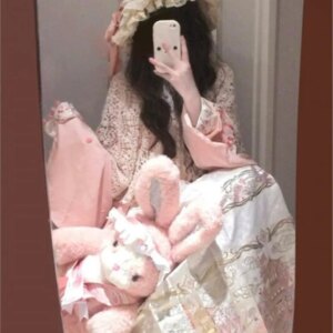 A set of Hanfu women’s pipa sleeves and collared upper dress