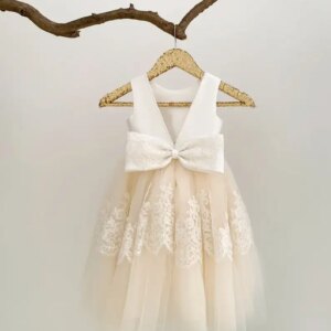 First Communion Gowns Gown Lace V Back Wedding Flower Girl Dress for weddings girls party princess dress baby girl with Bows