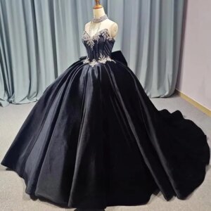 Customized Modern Ball Gown Quinceanera Dress for Girl V Neck Bow Velvet Delicate Crystal Corset Robe Quinceanera Rouge