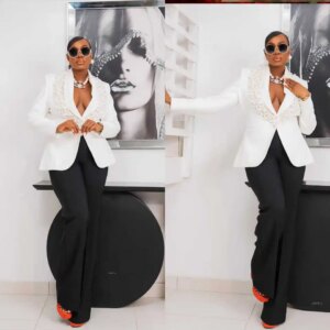 Sexy Beaded Women Suits 2 Pieces Set Crystal Deep V Neck Jacket Customized Black Wide Legs Pants Plus Size Party Prom Dress