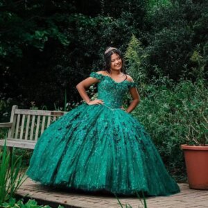 Green Ball Gown Quinceanera Dresses Sweetheart Beading Tulle Floor-Length Corset Evening Skirt Vestidos De 15 Años Customized