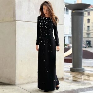 Islamic Black Evening Dress Customized Round Neck Full Sleeves Crystal Straight Arabian Prom Gown Arab Dancing Party Dresses