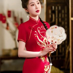 Women’s long slim-fit silk cheongsam runway red banquet dress