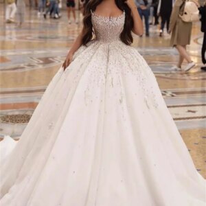 Charming Sleeveless Wedding Dress 2024 Elegant Spaghetti Straps Ball Gown Luxurious Beaded Bridal Gown Vestidos De Novia