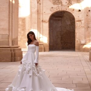 Charming Long Sleeve Wedding Dress 2025 Classic Off-shoulder Bridal Gown Charming 3D Flower Floor-length Gown Customized