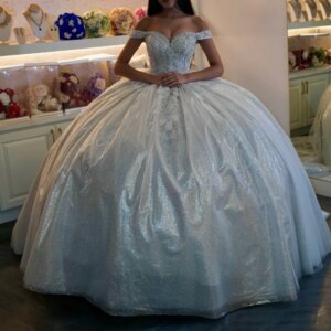 Light Silvery Shiny Princess Quinceanera Dresses Off Shoulder Applique Lace Beading Tull Sweet 16 Dress Ball Gown Vestidos 15