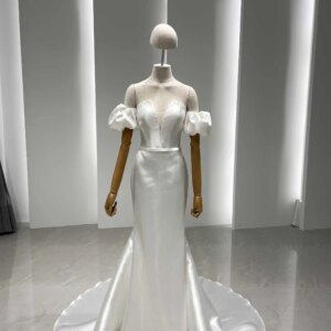 V-neck Strapless Wedding Dress Lantern Sleeves Bridal Gown Trailing Mermaid Wedding Dress