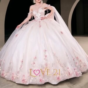 Light Pink Princess Quinceanera Dresses Off Shoulder Beads Applique Flower Bow Tull Sweet 16 Dress Ball Gown Vestidos 15 De Anos