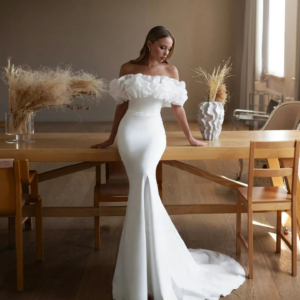 Simple Pure White Satin Wedding Dresses for Elegant Bride Wave Lace Boat Neckline Mermaid Sweep Train Plus Size Vestido de novia