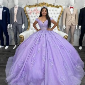 Glittering Lilac Quinceanera Dresses Crystal 3D Flower Lace Gorgeous Vestidos De 15 Anos Birthday Party Prom Gown