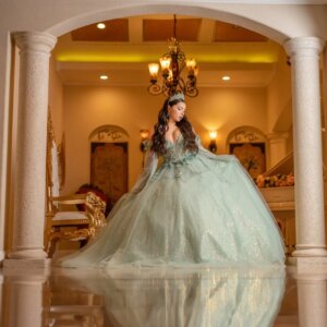 customized Shiny Mint Green Quinceanera Dresses Ball Gown Sweet 16 Dress Crystals applique Flowers Birthday 15th Party Gown
