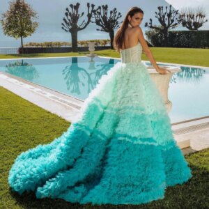 Elegant Evening Dresses Gradient Color Tiered Pleat Formal Prom Gowns Fashion Halter Crystals Ruffle Tulle Party Dresses