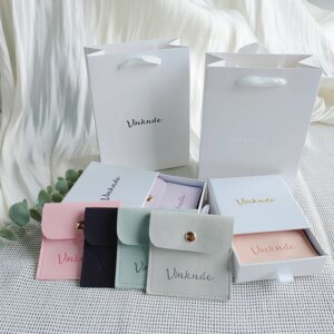 Custom Logo New Luxury Gift Paper Bag Shopping Wedding Gift Jewelry Packaging with White Drawer Box Microfiber Snap Storage Bags