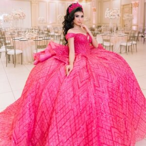 Rose Red Shiny Quinceanera Dresses Off Shoulder Ball Gown Sweet 16 Dress Beading Crystal Bow Tull Birthday Party Vestidos 15 De