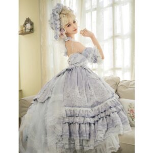 Lolita dress, retro and cute, elegant Victorian style, princess tea party, quarter-sleeved soft dress
