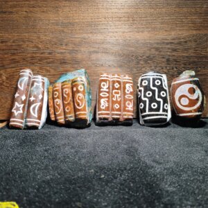 1pcs/lot Ancient civilization Xiangxiong cinnabar dzi ornaments Healing meditation totem agate dzi wonderful Dzi on a stone