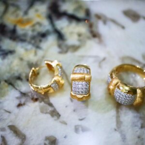 Aazuo Fashion 18K Yellow Gold Real Diamond Luxury Jewerly Set Ring Earring Gifted For Women Engagement Halo anillos mujer Party