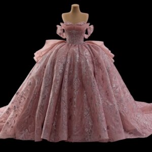 Pink Shiny Princess Quinceanera Dresses Sequin Appliqued Lace Beading Crystal Tull Sweet 16 Dress Sweetheart Off Shoulder Ball