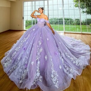 Lilac Shiny Quinceanera Dresses Princess Sweet 16 Years Girl Birthday Party Dress Appliques Lace Flower Beads Bow Tull Vestidos