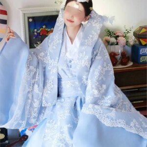 Traditional national wind travel shoot dress wedding family women’s