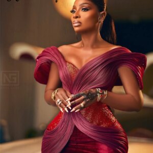 African Plus Size Burgundy Prom Dresses Velvet Mermaid 3D Pleated Wedding Party Gowns Customized Off Shoulder Engagement Robe