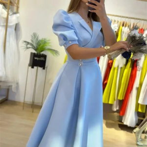 CustomizedElegant Short Prom Gowns Saudi Arabric Women Evening Dresses Formal Prom Gowns Crystal Midi Length V-Neck Party Dresse