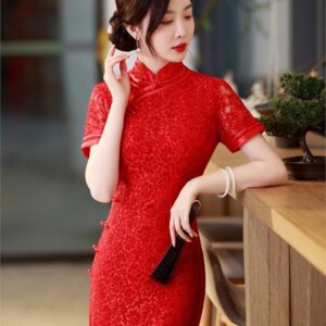 Women’s long slim-fit silk cheongsam runway banquet dress