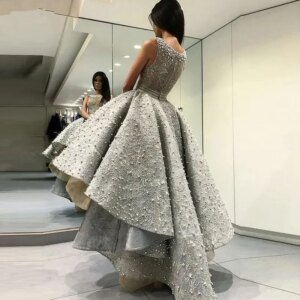 2024 Gray A Line Sleeveless High Low Beads Prom Dresses for Women with Pearls Round Neck Formal Occasion Birthday Party Gowns