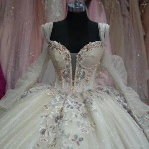 Luxury High Quality Quinceanera Dress With Sleeve Lace Applique Ball Gown Sweep Train Prom Occasion Women Birthday Party Dress
