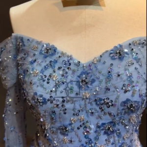 BABYONLINE Customized Glitter Evening Dresses Florals Beadeding Apppqulies Fully Gowns with Tulle-cape Maxi Clothe فساتين السهرة