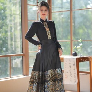 Newly Woven Gold Embroidered Stand Collar Blouse + Skirt Set Waist Cinching China Ming Dynasty Trend Horse Face Skirts Hanfu