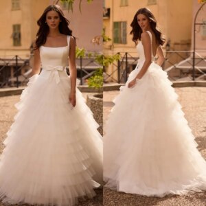 Elegant White Prom Dress Customized Square Collar Tiered Formal Party Dress Ruffled Sleeveless Gowns Pleats فساتين مناسبة رسمية