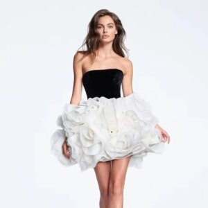 2025 Elegance Black Velvet White Ruffled Flowers Short Party Dresses Strapless Handmade Rose Floral Formal Dress Prom Gown Mini