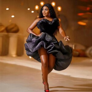 Elegant sexy evening dress Drop shoulders fluffy ruffled sleeveless party dress knee length above the new women’s ball dress