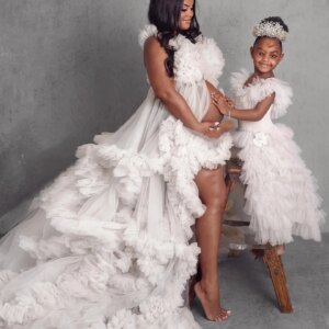 Mommy & Girls Party Gowns For Photography Exaggerated Ruffles Tutu Douche de bébé Photographie de vêtements de maternité