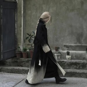 Designer Model Retro Minority Washed and Worn Lace-up Long Coat Women