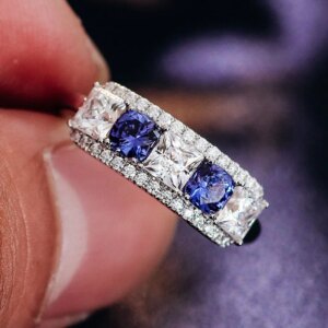 Provence 18K/14K/10K Solid Gold Cushion Cut Lab Grown Royal Blue With DEF VVS Princess Cut Moissanites Engagement Ring For Woman