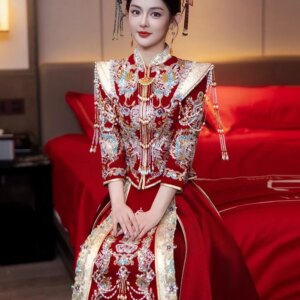 Velvet Xiuhe Dress 2024 New Bridal Wedding Chinese Dress Xiuhe Wedding Dress Large Size High End Beading Dress