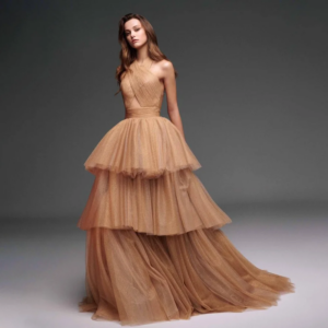 Elegant Halter Evening Dresses Fashion Sleeveless Tiered Pleat Ball Gowns Prom Dresses Shiny Chic Sweep Train Party Dresses