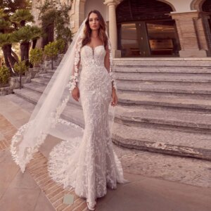 Fancy Spaghetti Strap Mermaid Wedding Dresses Lace Appliques Sweep Train Robe De Mariee Made to order Outdoor Bridal Dress