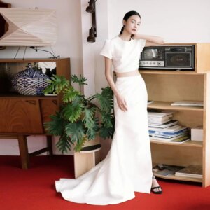 Customized Fashion Two Piece Bridal Gowns O Neck Short Sleeves Mermaid Simple Satin Wedding Dress Elegant Sheath Bridal Dress