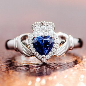 Provence 18K/14K/10K Solid Gold Heart Cut Lab Grown Royal Blue With DEF VVS Moissanite Luxury Engagement Ring Customized Jewelry