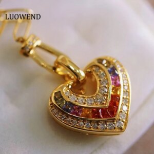 LUOWEND 18K Yellow Gold Necklace Luxury Heart Shape Natural Diamond Natural Color Sapphire Necklace for Women Senior Banquet