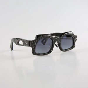 Man’s Sunglasses Women Unique Classic Thick Hollowed-Out Handmade Buffalo Horn Women Sunglass Fashion Vintage Retro Glasses